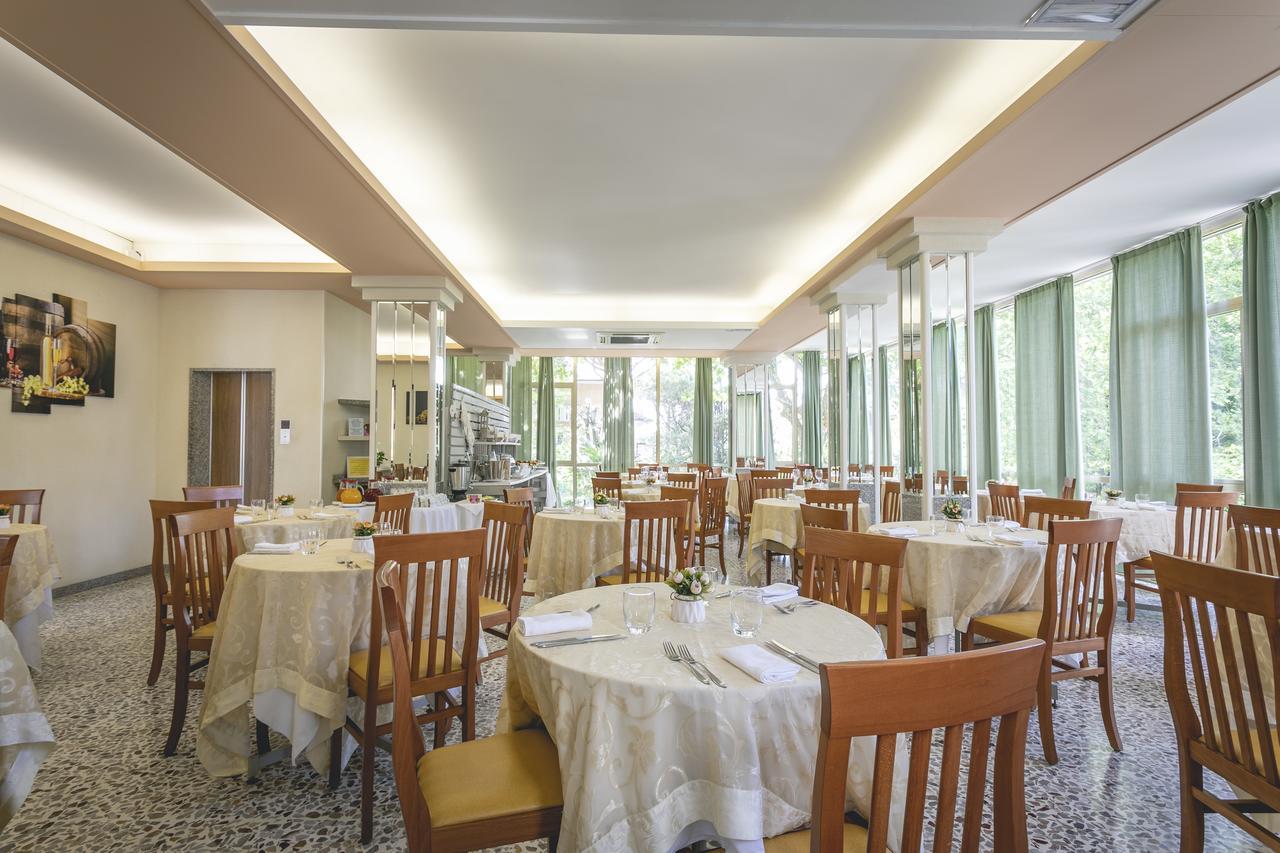Hotel Del Falco แชร์เวีย ภายนอก รูปภาพ